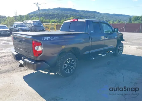 2017 Toyota Tundra Sr5 5.7L V8 z USA, uszkodzony, nr VIN 5TFUY5F11HX594270